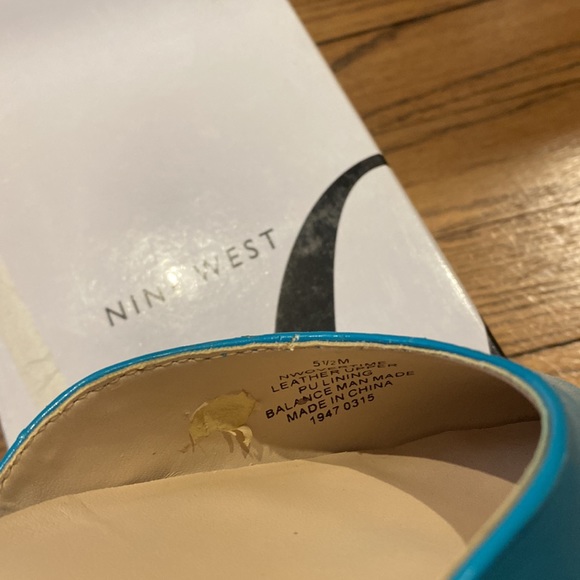 Nine West turquoise ankle strap flats - Picture 4 of 6